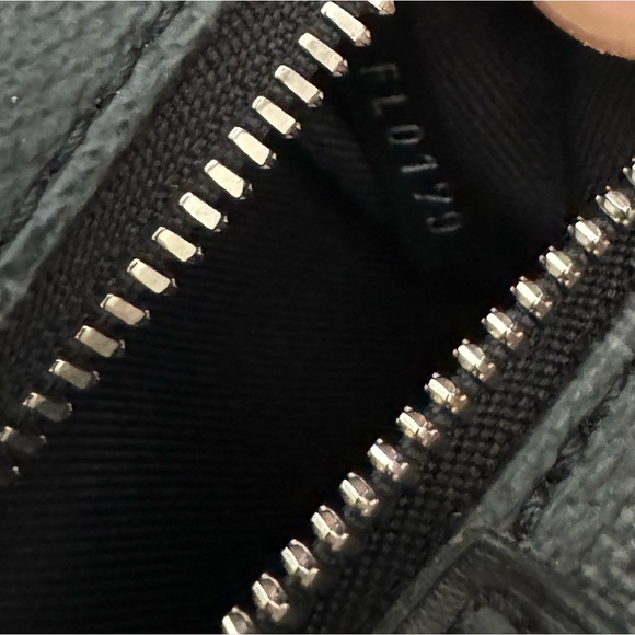 Josh Backpack Like New - Picture 12 of 12